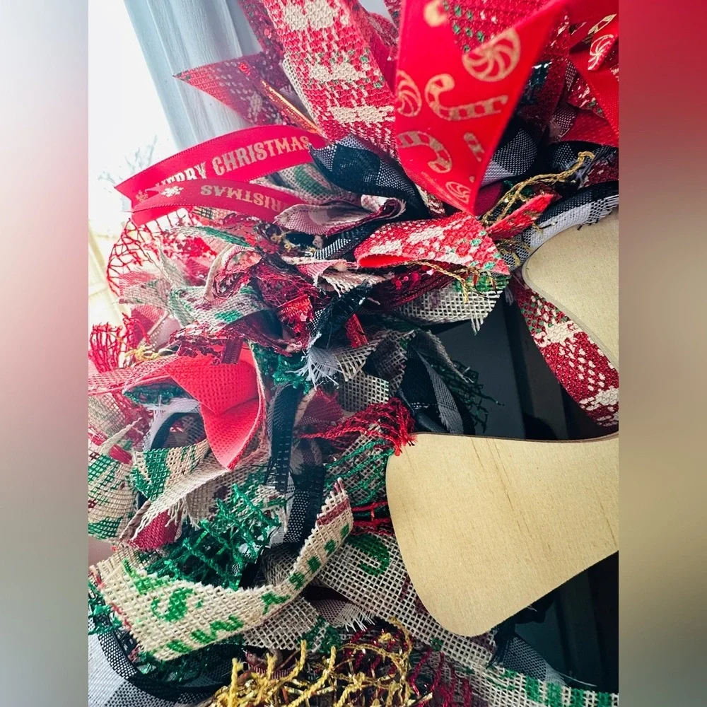 19”x 18” Handmade Christmas Wreath